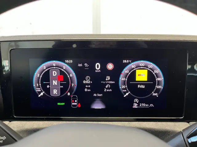 Volkswagen Tiguan view 12