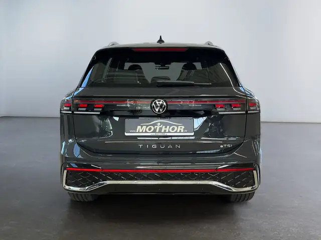 Volkswagen Tiguan view 5