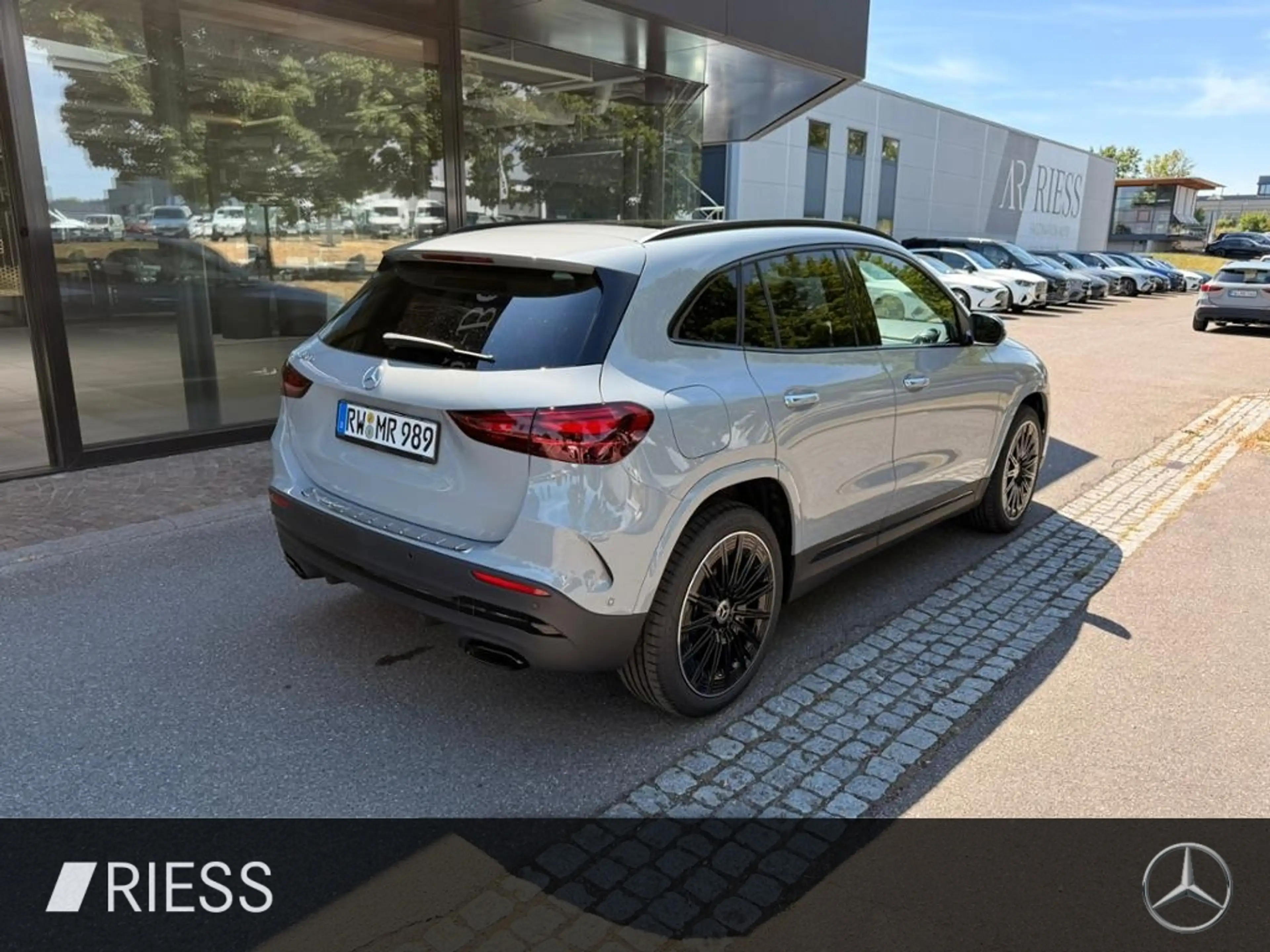 Mercedes-Benz GLA 250 e mit EQ Hybrid Technologie 360 ACC AHK — photo 7