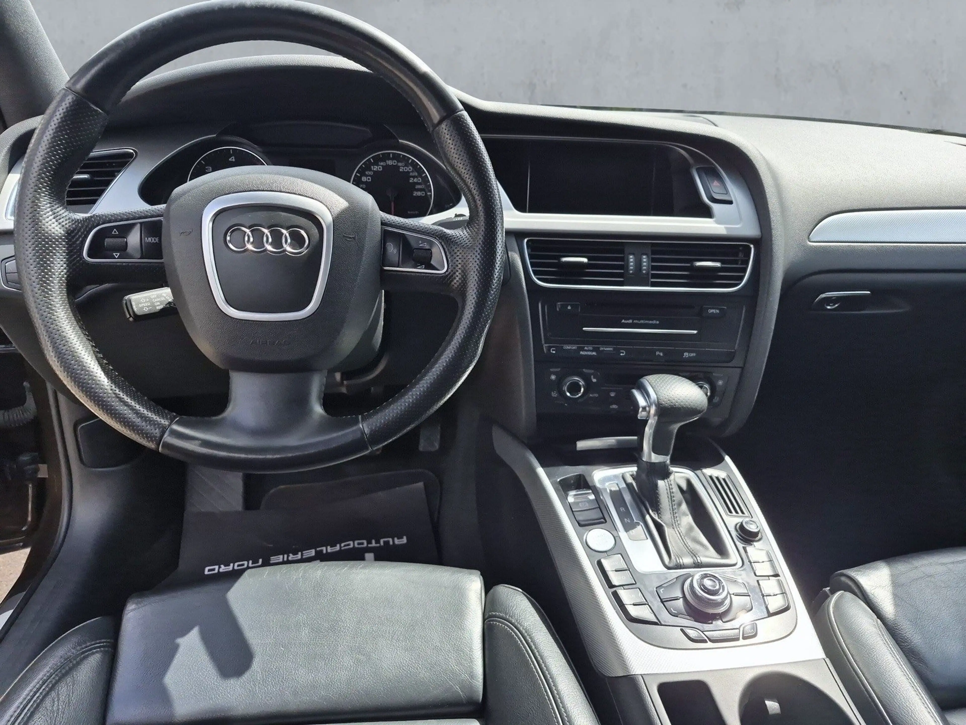 Audi A4 allroad B&O+Memory+AHK+Xenon — photo 11