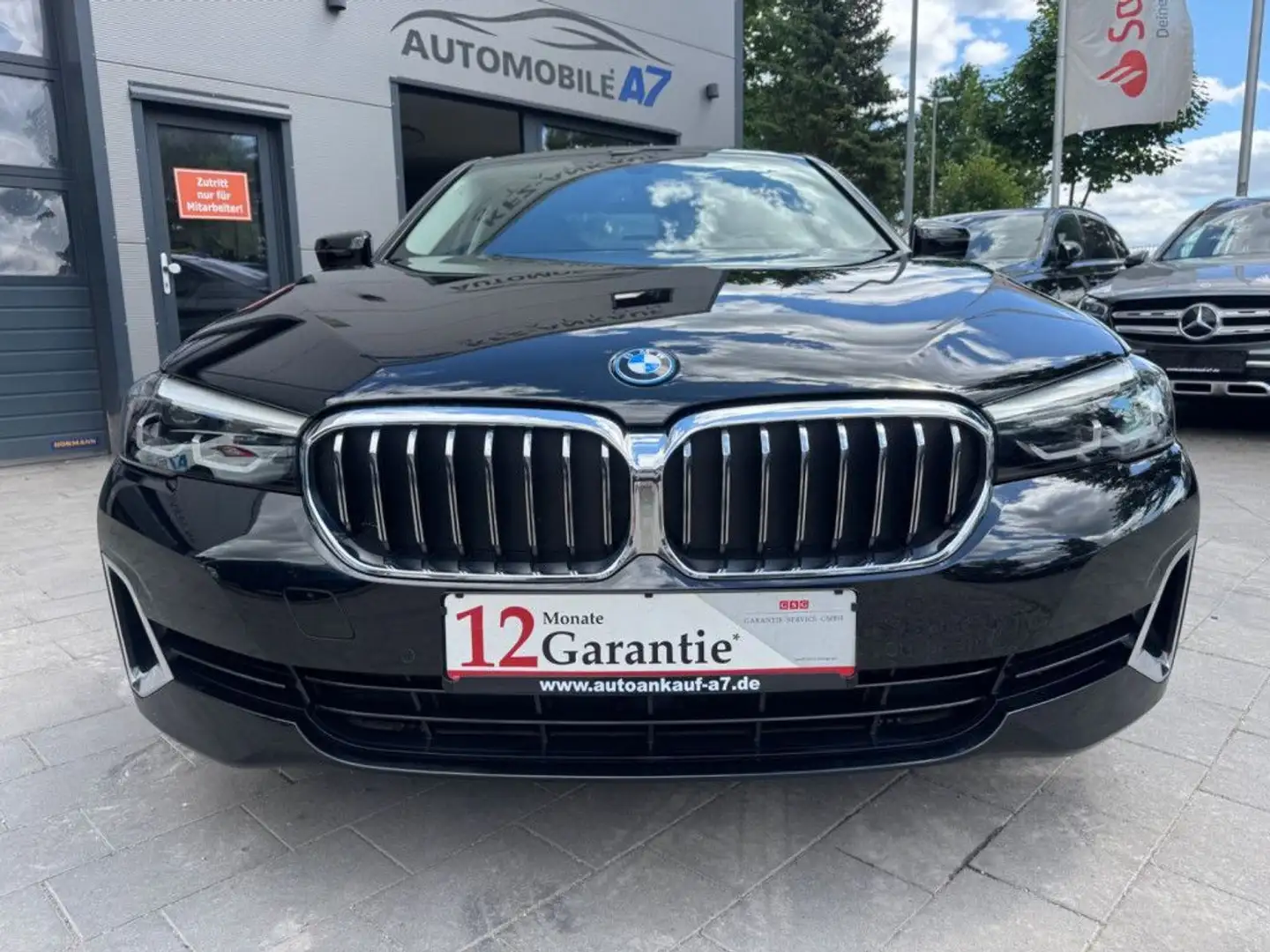 BMW 520 e Aut. Luxury Line *1.Hand* Schwarz - 2