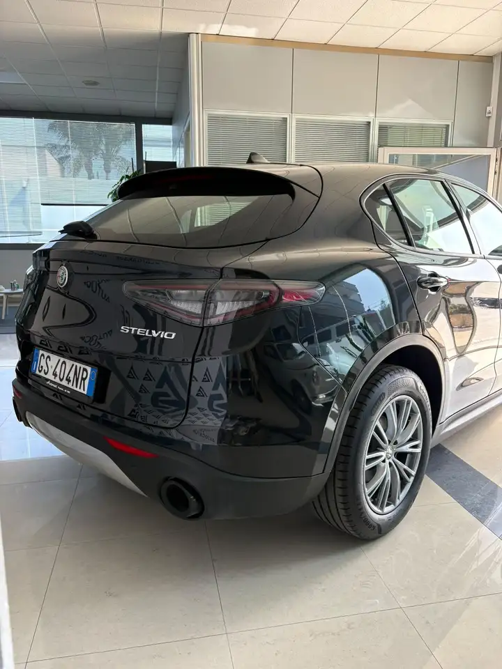 Alfa Romeo Stelvio 2024