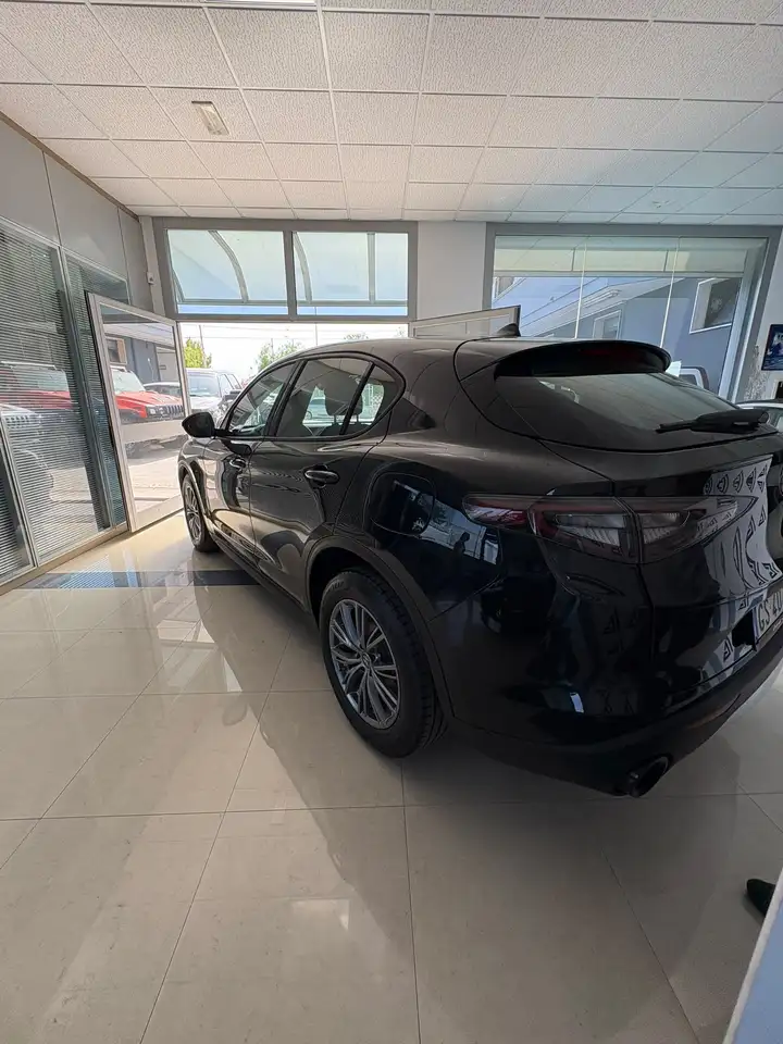 Alfa Romeo Stelvio 2024