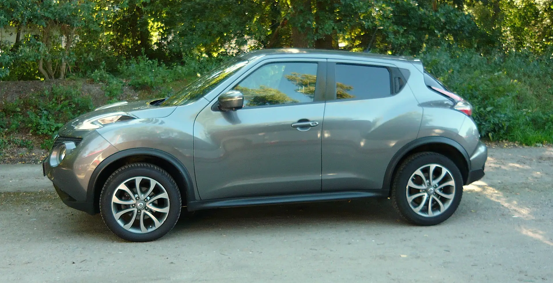 Nissan Juke Tekna Gris - 1