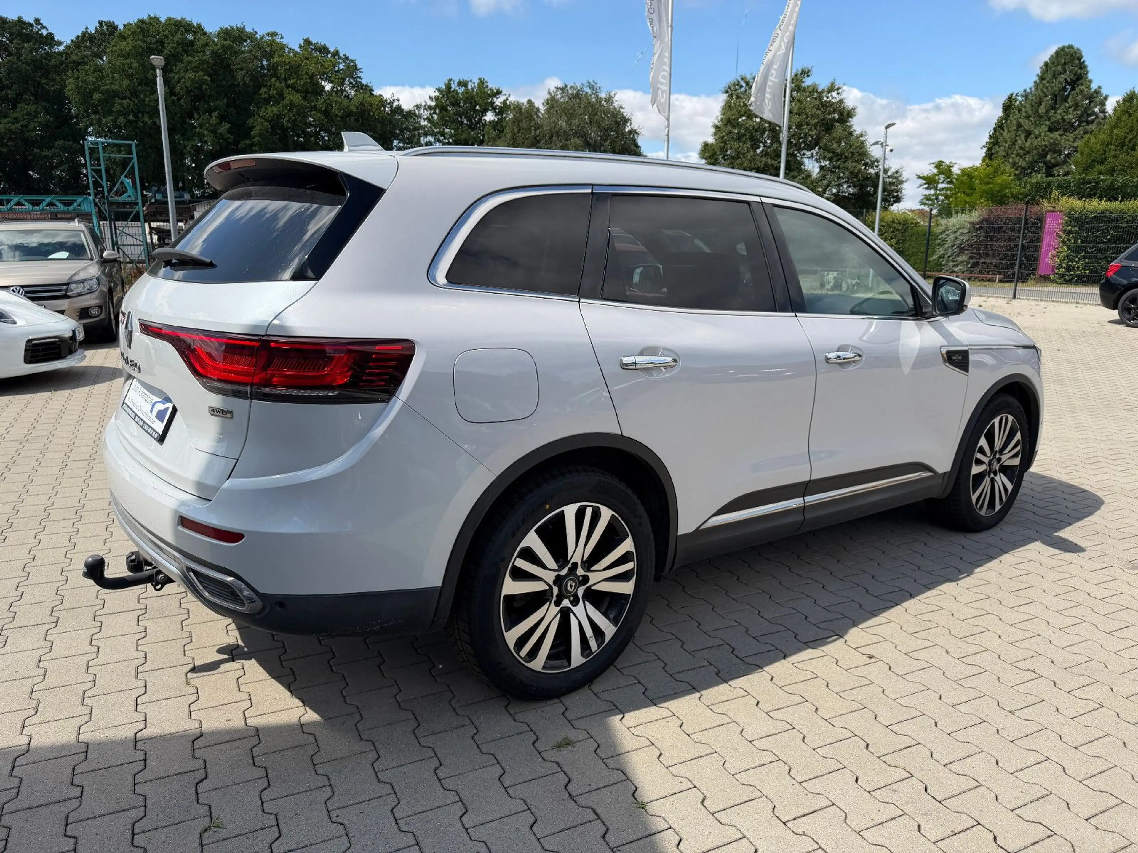 Renault Koleos Initiale Paris 4x4 Pano Leder SHZ LED 2.H — photo 6