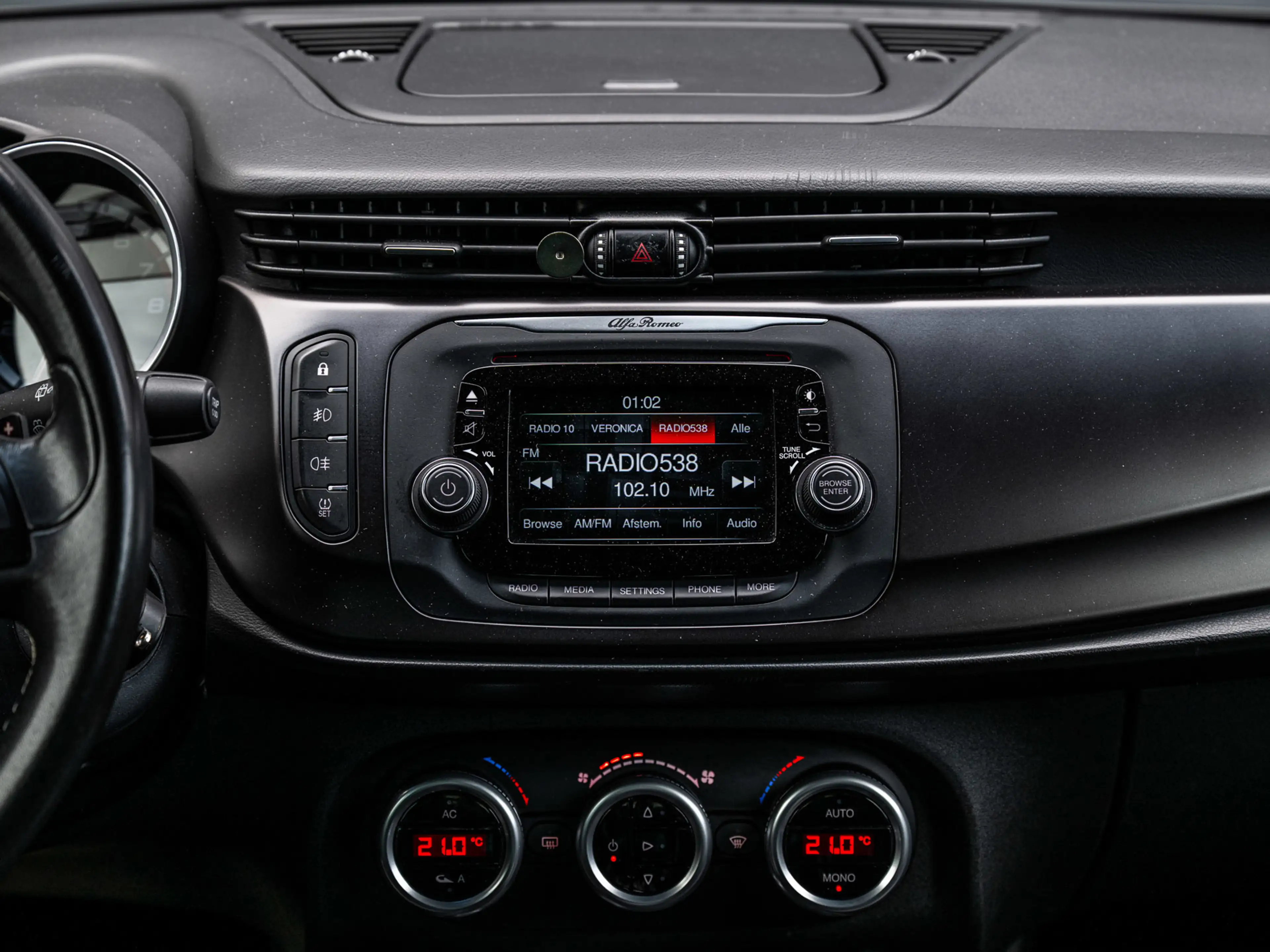 Alfa Romeo Giulietta 1.7 TBi Quadrifoglio Verde — photo 10
