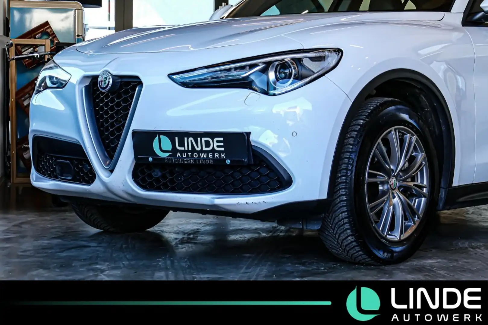 Alfa Romeo Stelvio Lusso Q4 |LEDER|NAVI|Bi-XENON|18 ALU|AHK Weiß - 2