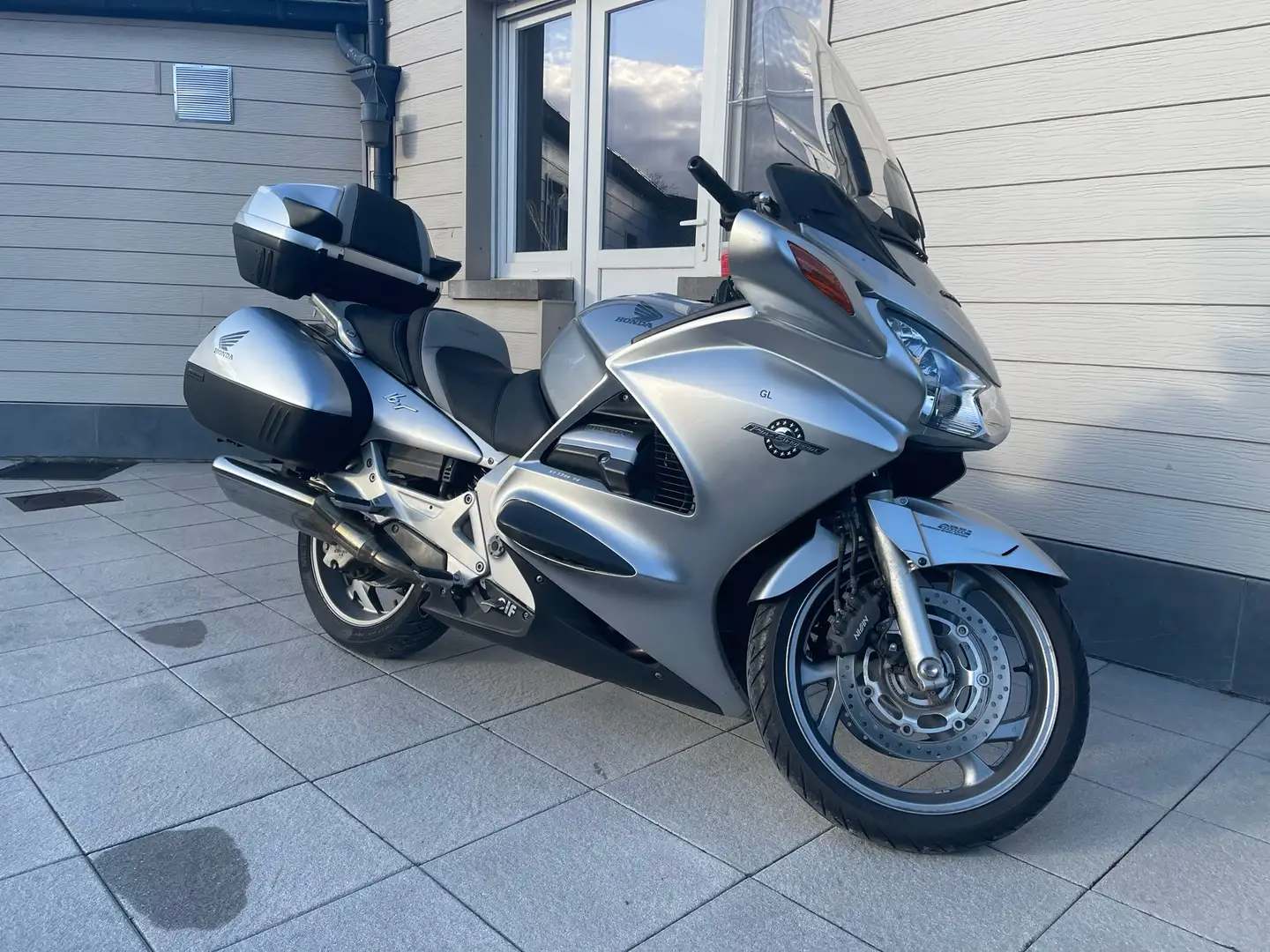 Honda ST 1300 !!!2005!!! PAN EUROPEAN Grey - 2