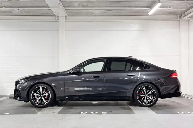 BMW 5 Series view 2