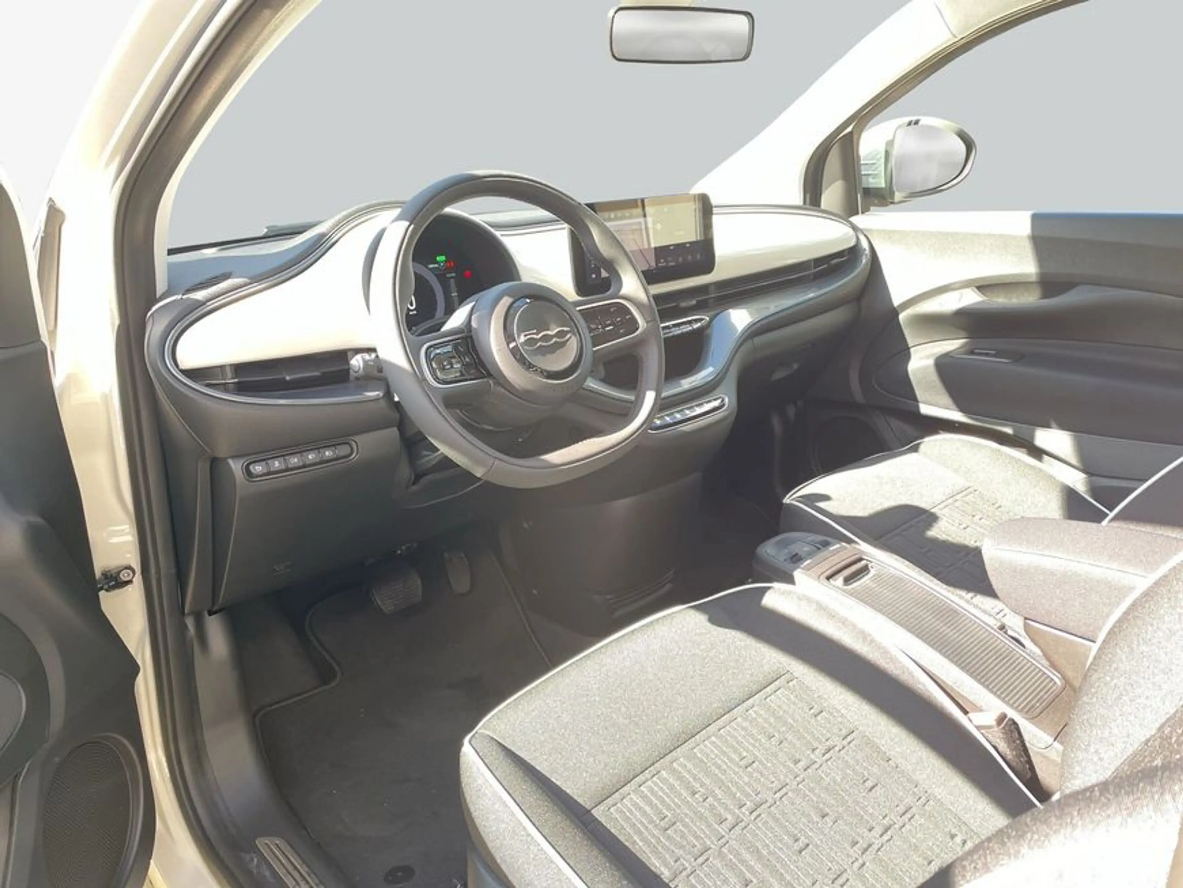 Fiat 500e 42kWh *Komfort- & Stylepaket* — photo 10