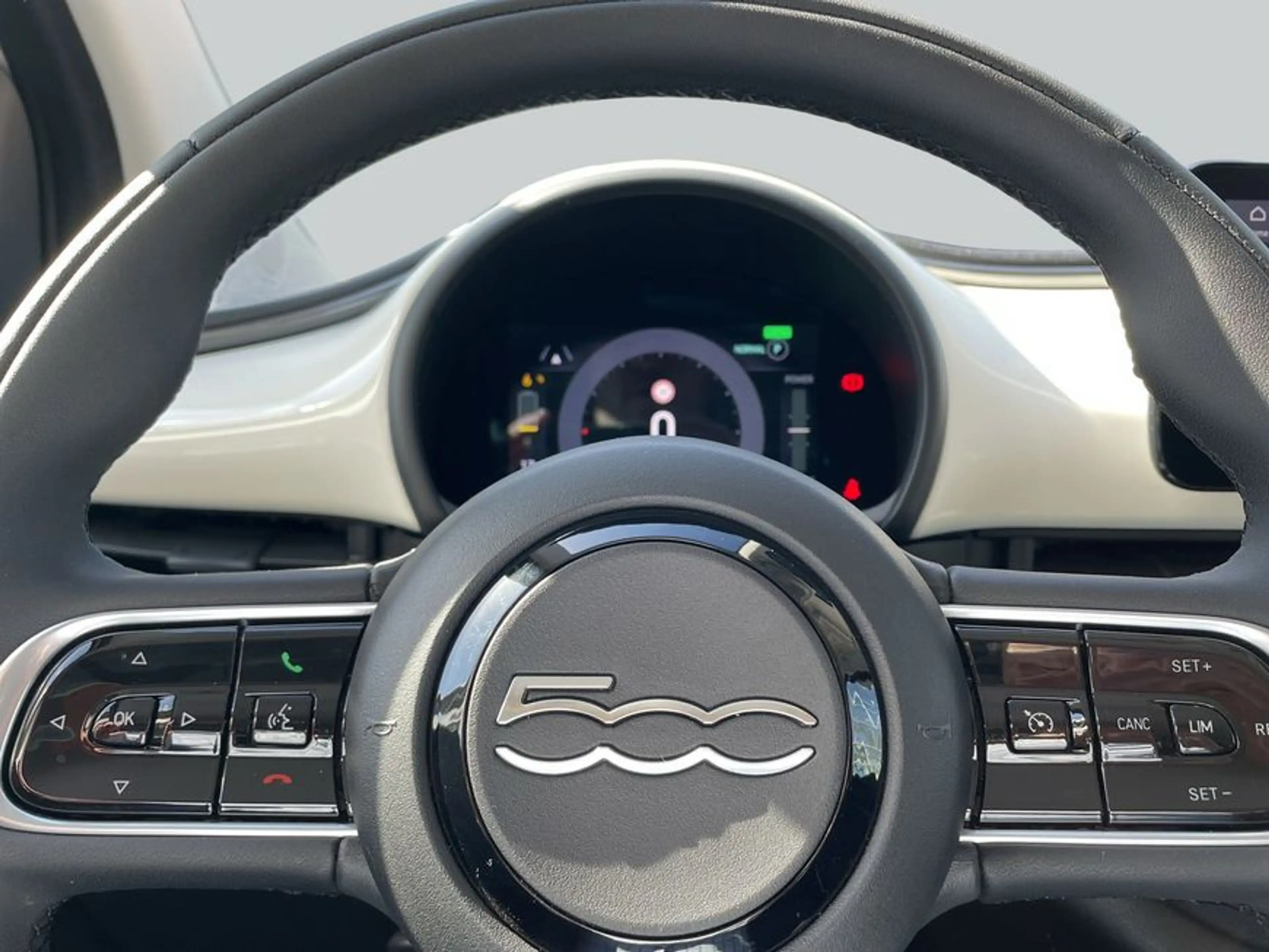 Fiat 500e 42kWh *Komfort- & Stylepaket* — photo 14