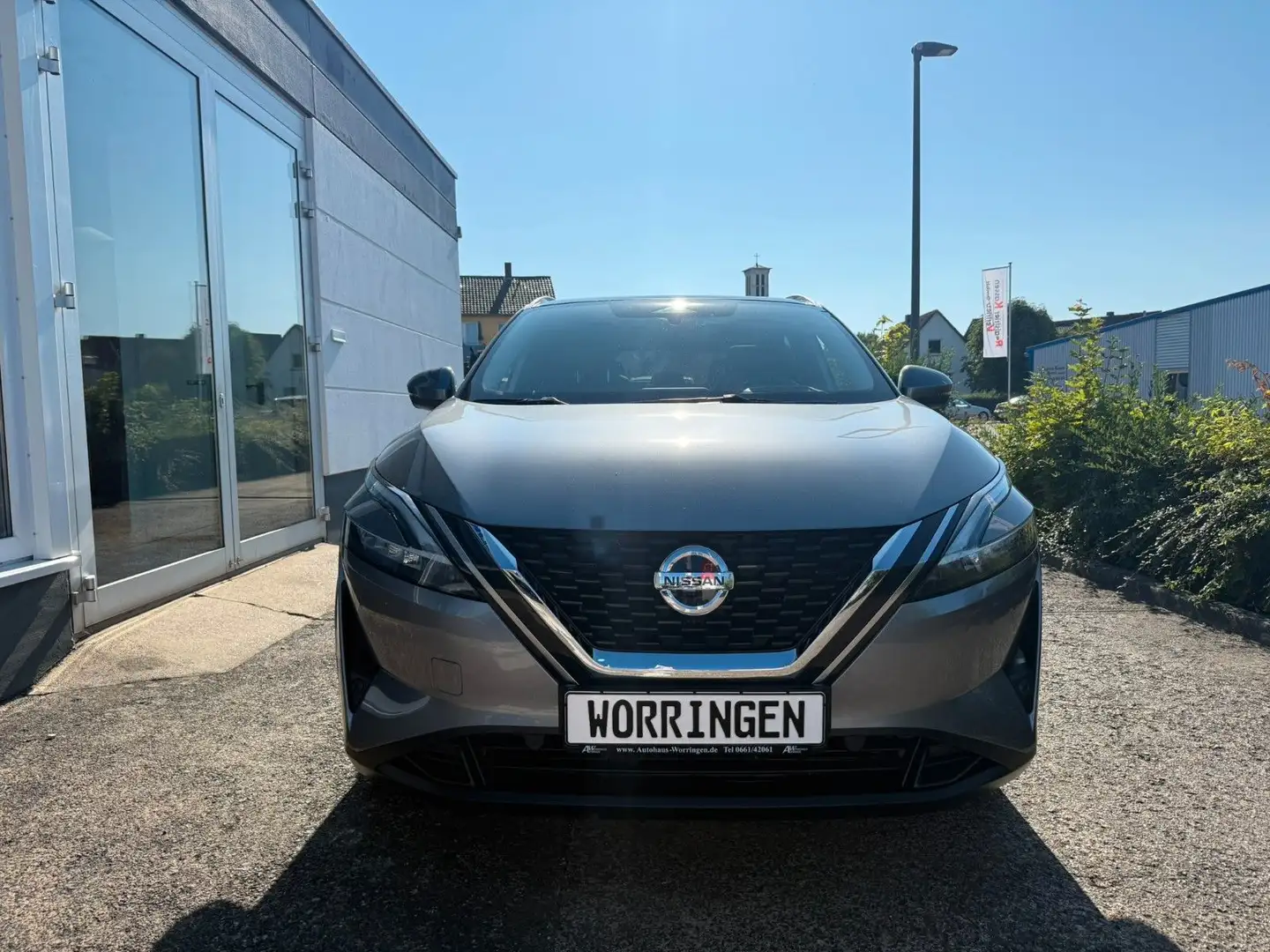 Nissan Qashqai 1.3 DIG-T MHEV, Premier Limited Edition Grau - 2