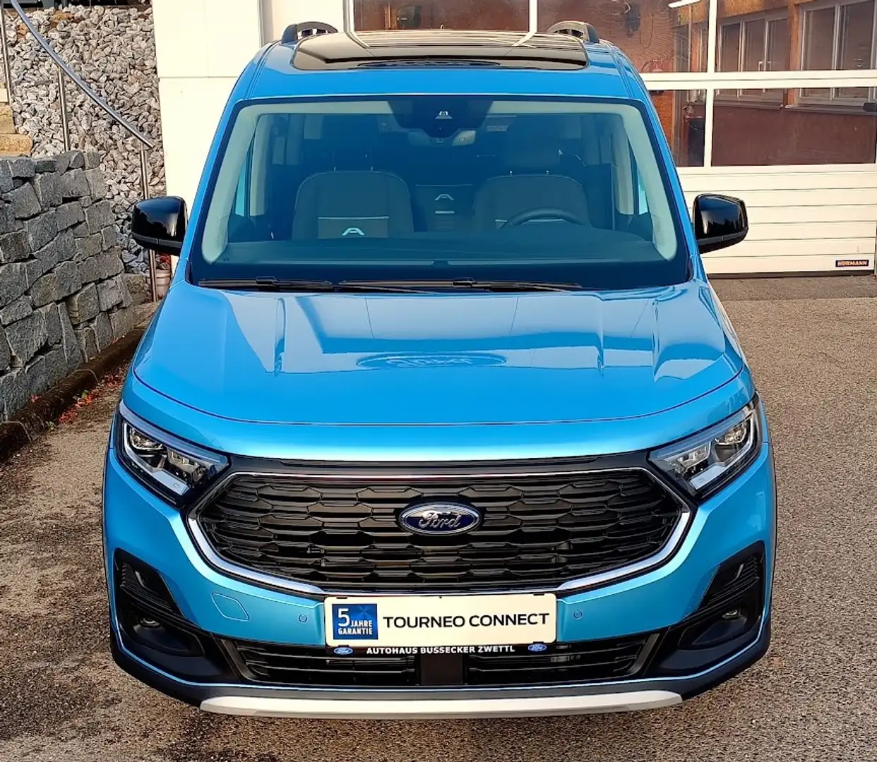 Ford Grand Tourneo Connect 2,0 EcoBlue L2 Active Aut. Blau - 2