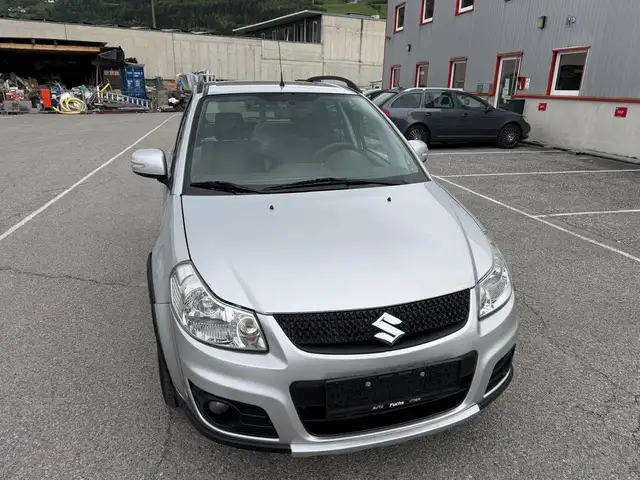 Suzuki SX4 SX4 2,0 GLX DDiS 4WD Navigator 1.HAND