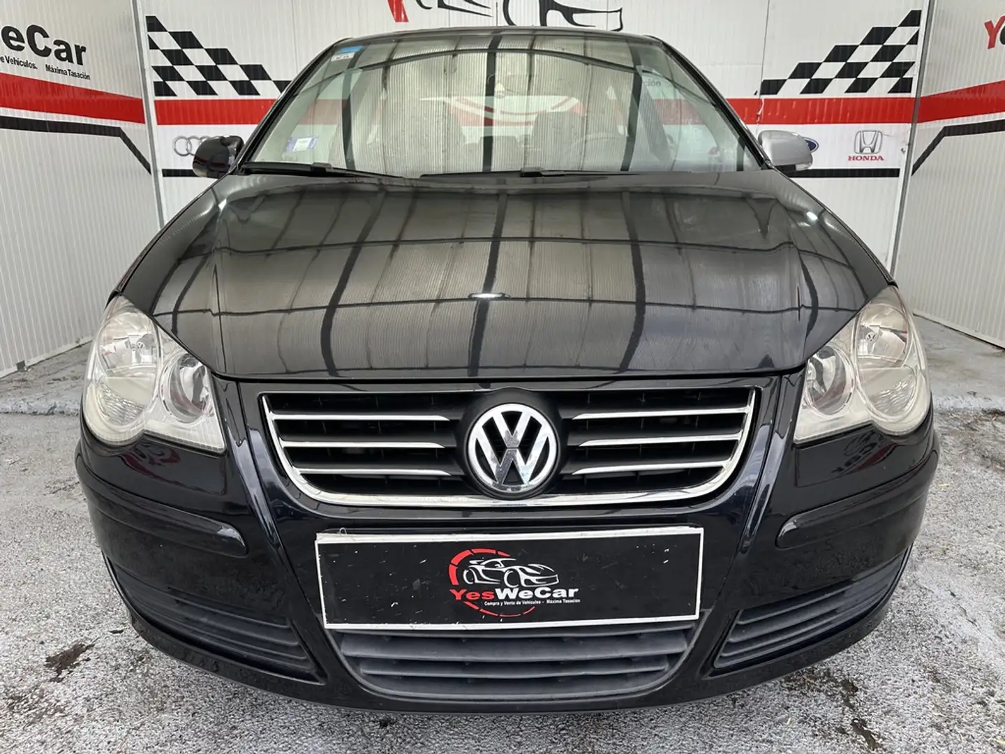 Volkswagen Polo 1.4 Edition 80 Negro - 2