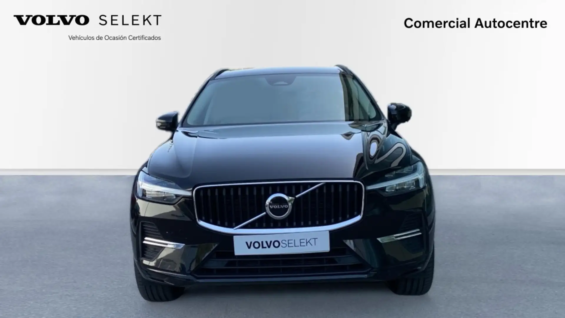 Volvo XC60 II CORE, B4 MILD HYBRID, DIeSEL Zwart - 2