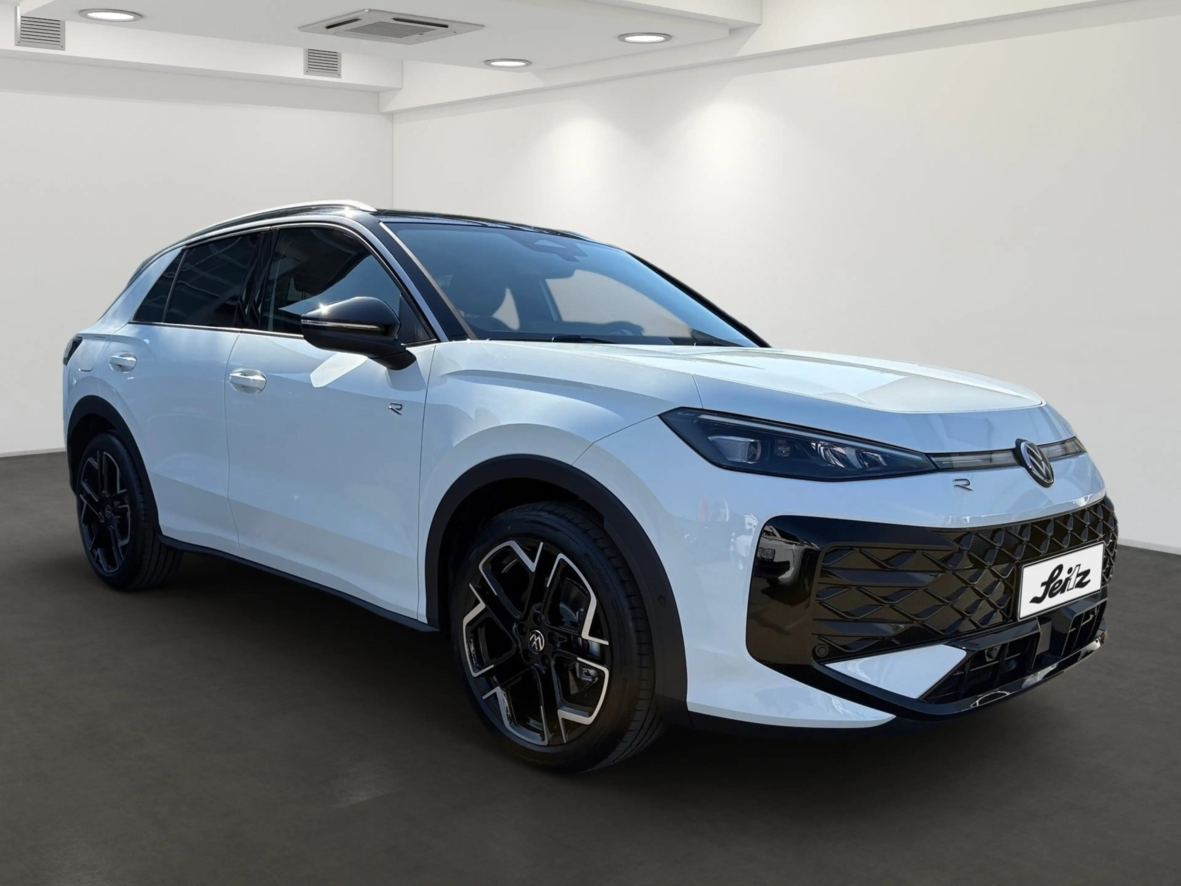 Volkswagen T-Roc 1.5 eTSI R-Line *PANO*APPCON*KAMERA* — photo 3