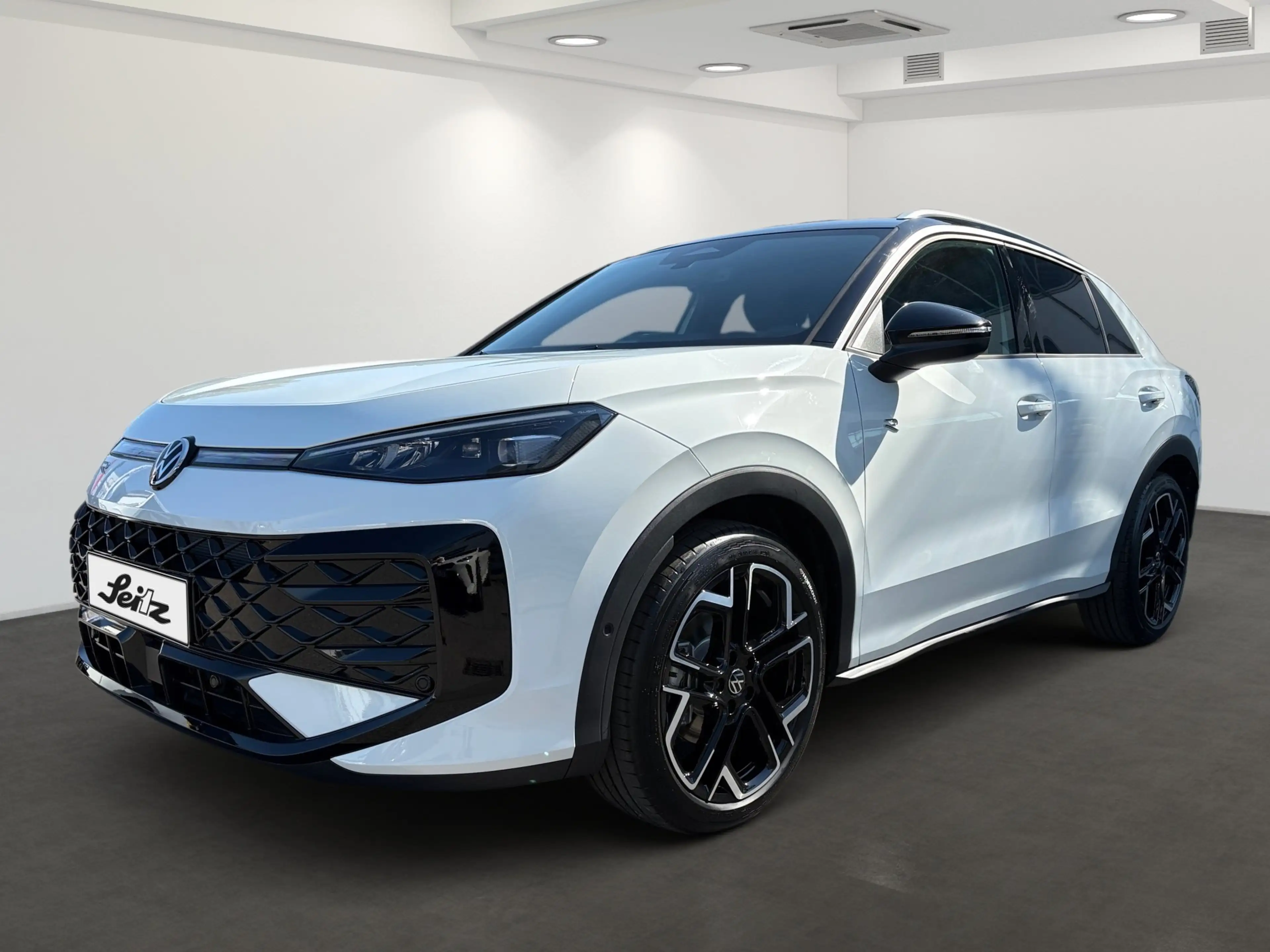 Volkswagen T-Roc 1.5 eTSI R-Line *PANO*APPCON*KAMERA* — photo 2