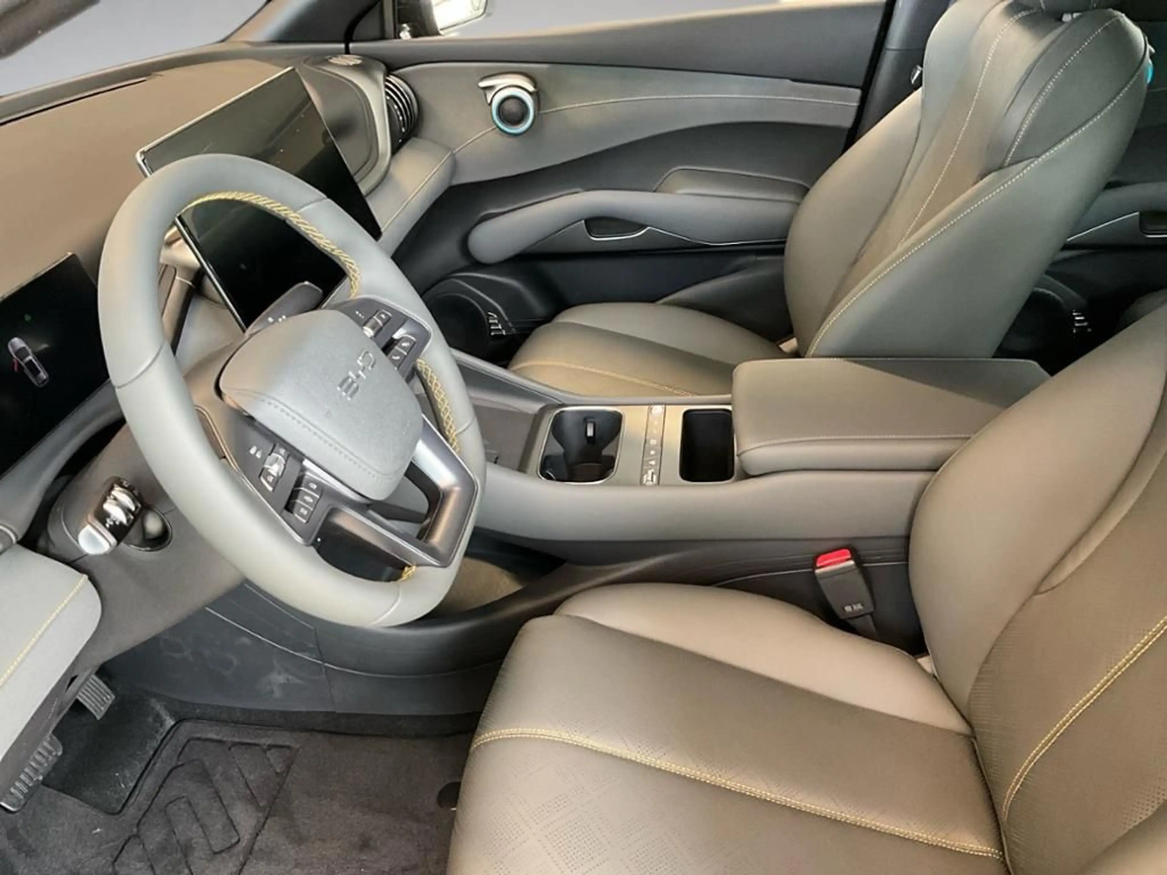 BYD Atto 3 EVO Excellence AWD 360 ACC AUT HUD KlimaA — photo 6