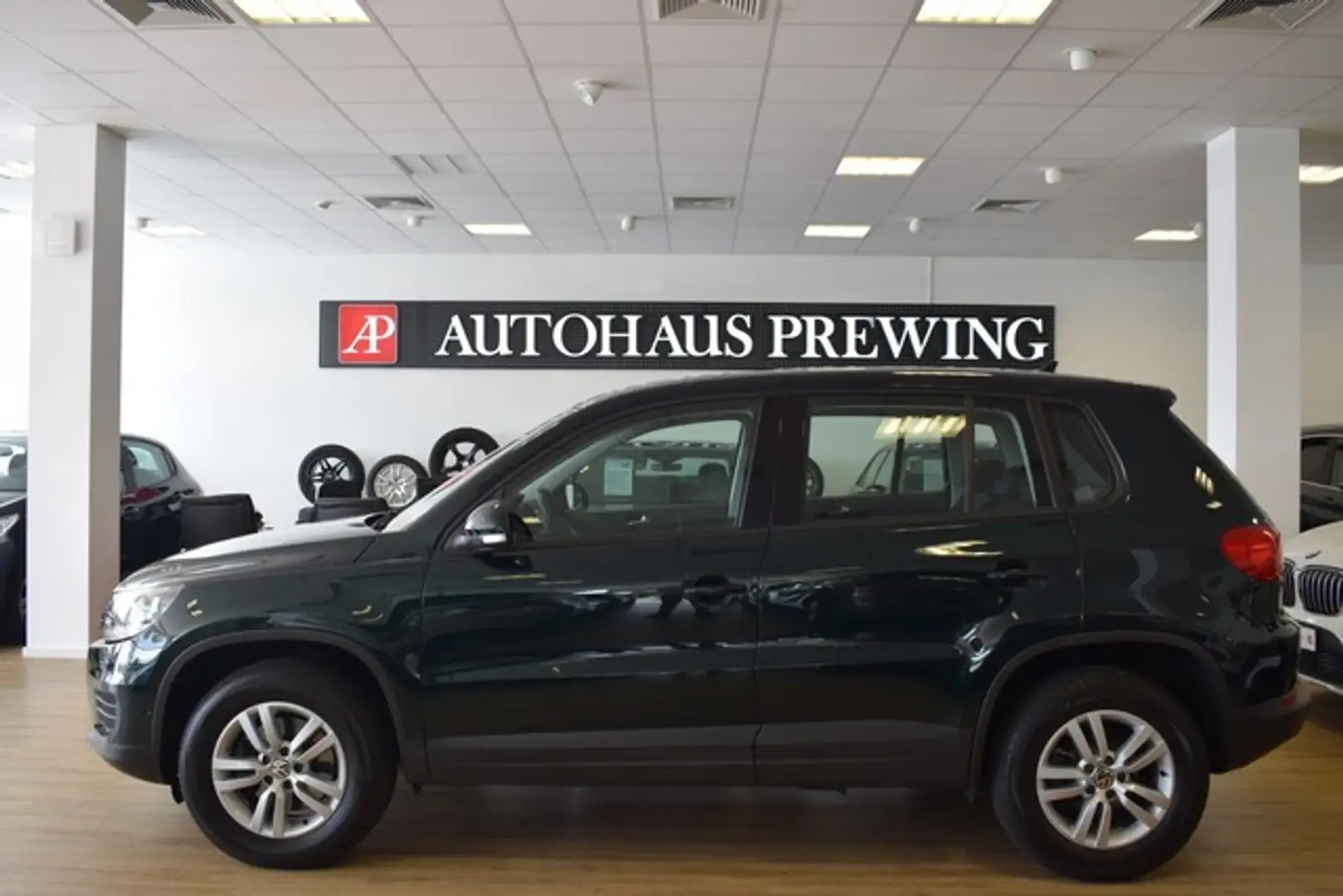 Volkswagen Tiguan 2,0 TDI 4M/ NAVI/ 1.HAND/ VW-SCHECKHEFT - 2