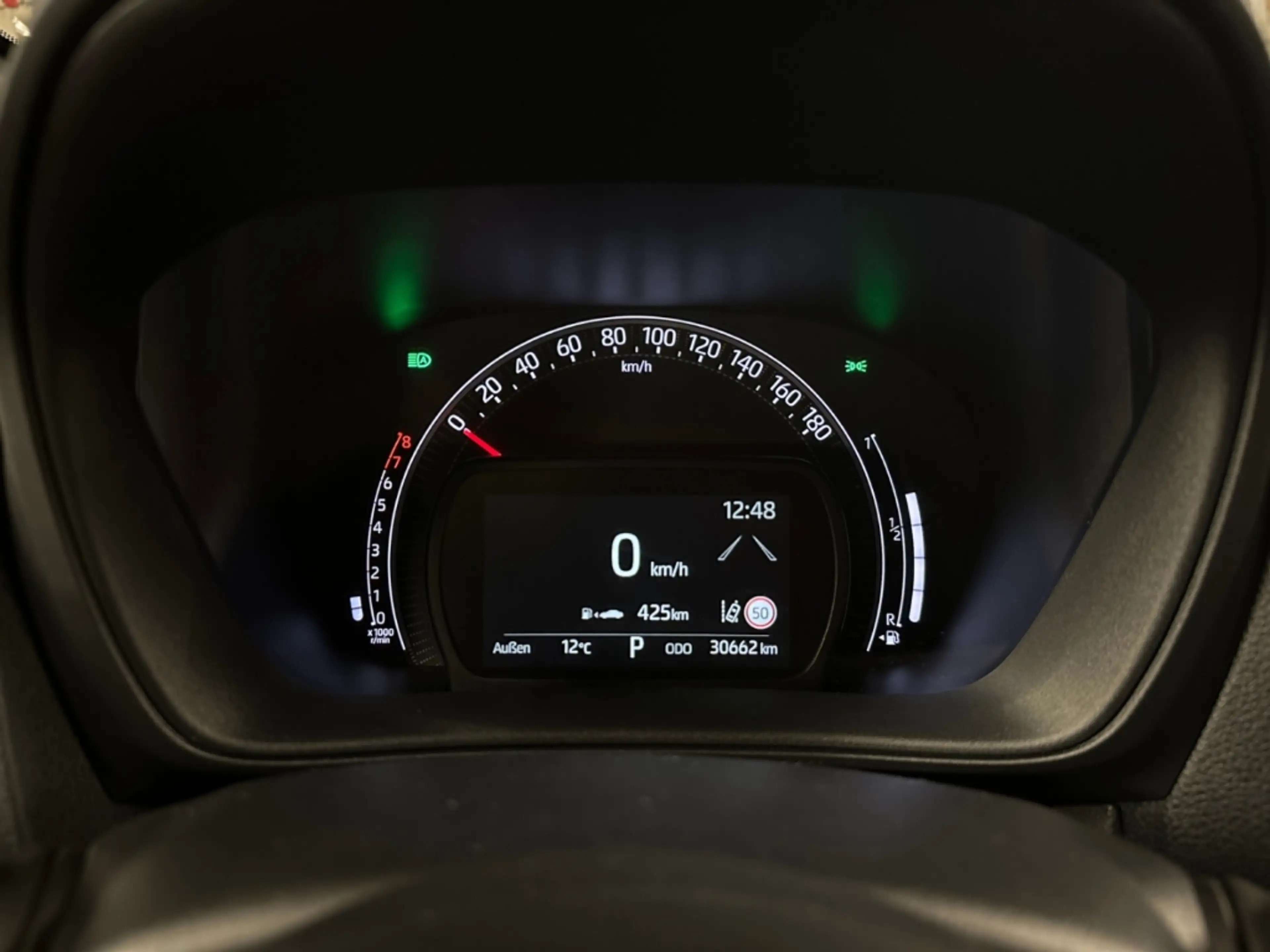 Toyota Aygo X S-CVT Air Team D *LED*Faltdach*ACC*CAM*SHZ* — photo 14
