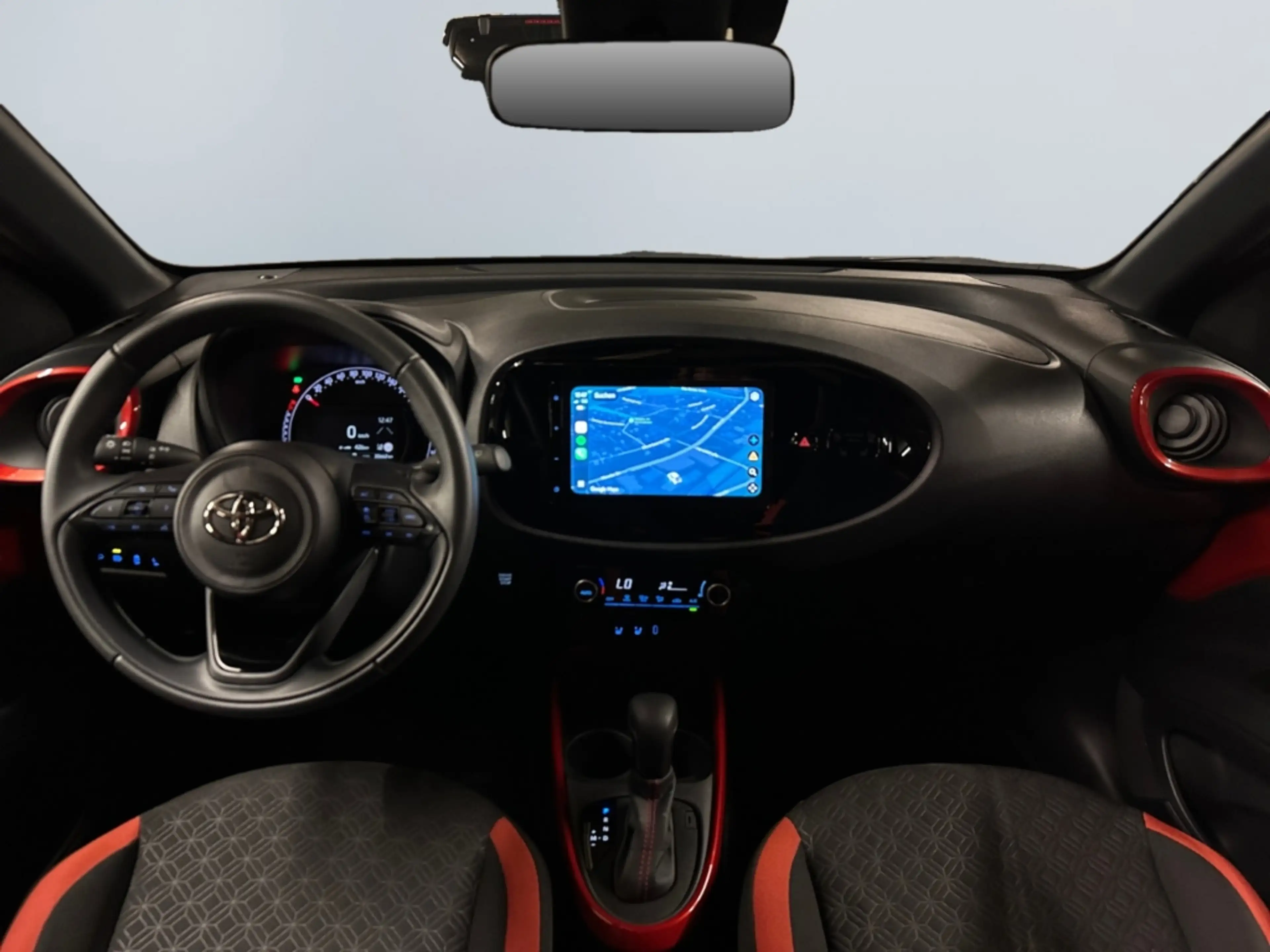 Toyota Aygo X S-CVT Air Team D *LED*Faltdach*ACC*CAM*SHZ* — photo 11