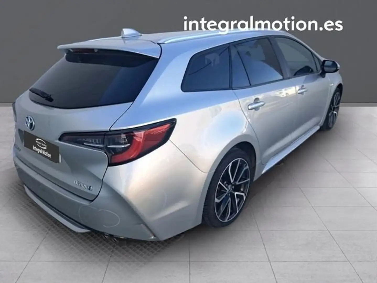 Toyota Corolla Touring Sports 180H Feel! Gris - 2