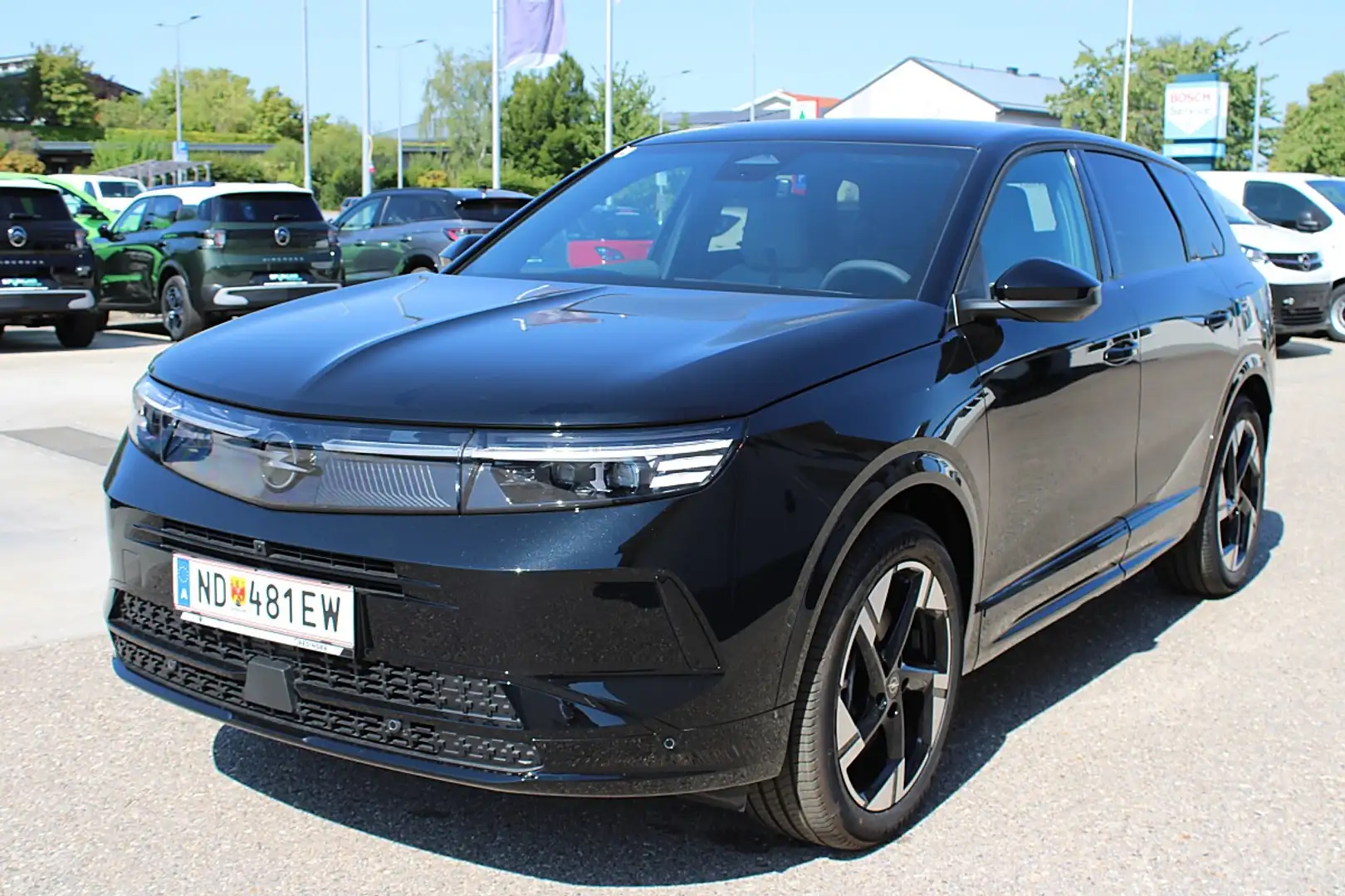 Opel Grandland 1,6 PHEV 21kWh GS Aut. Schwarz - 1