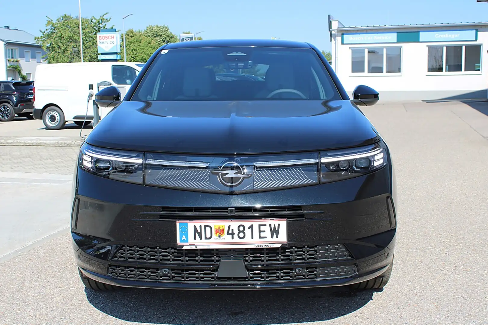 Opel Grandland 1,6 PHEV 21kWh GS Aut. Schwarz - 2