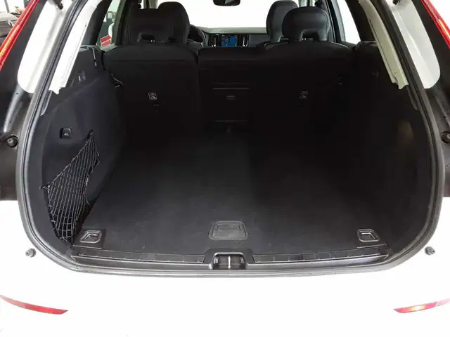 Volvo XC60 view 15