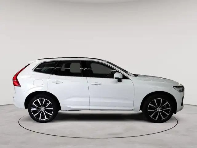 Volvo XC60 view 3
