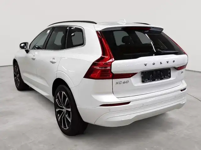 Volvo XC60 view 5