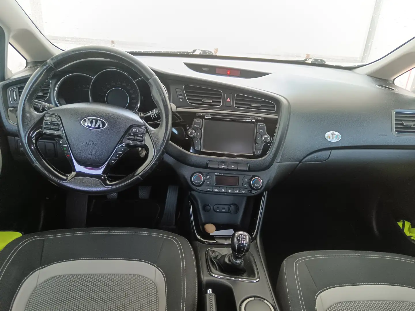 Kia Ceed / cee'd Cee´d 1.4CRDi Maracaná Maracaná Blanco - 1