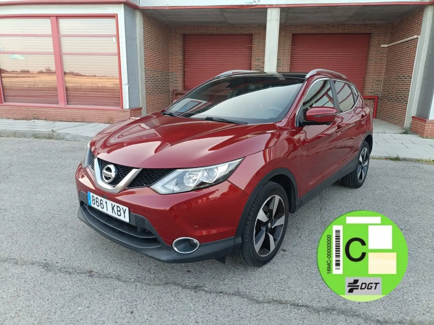 Nissan Qashqai 1.6dCi N-Connecta 4x2 Burdeos - 1