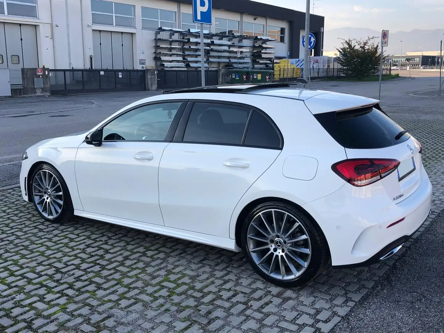 Mercedes-Benz A 220 d Premium auto - 2