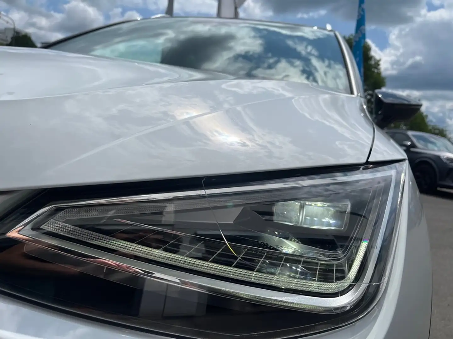 SEAT Arona 1,0 TSI FR Line ASG 2 Jahre 80000KM Weiß - 2