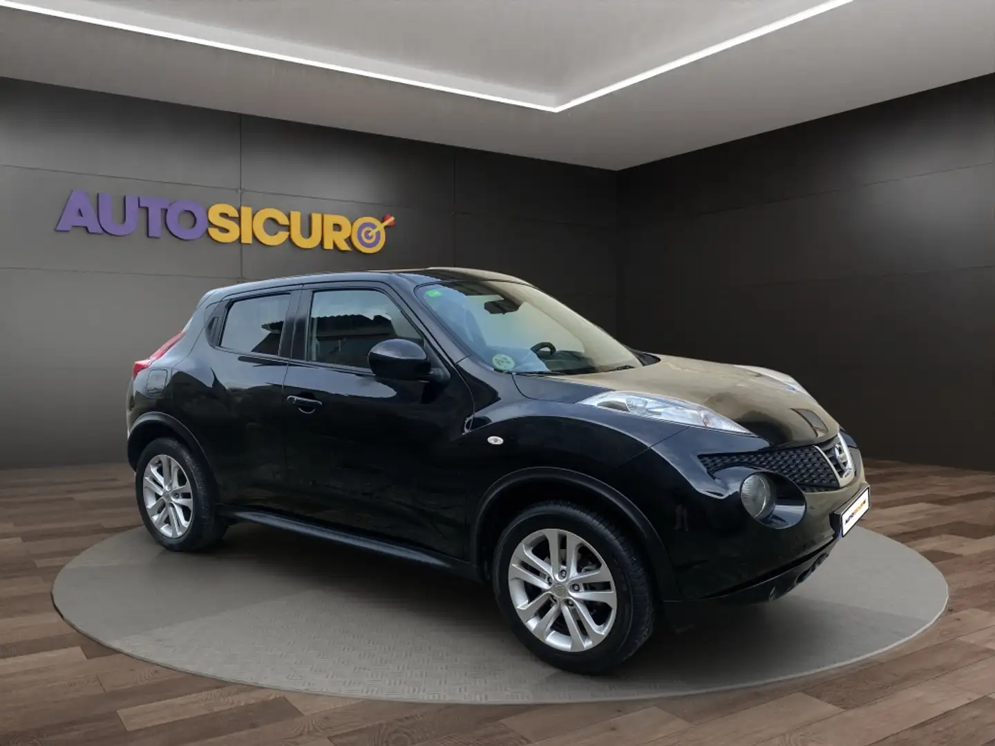 Nissan Juke 1.5dCi Tekna Premium Чёрный - 1