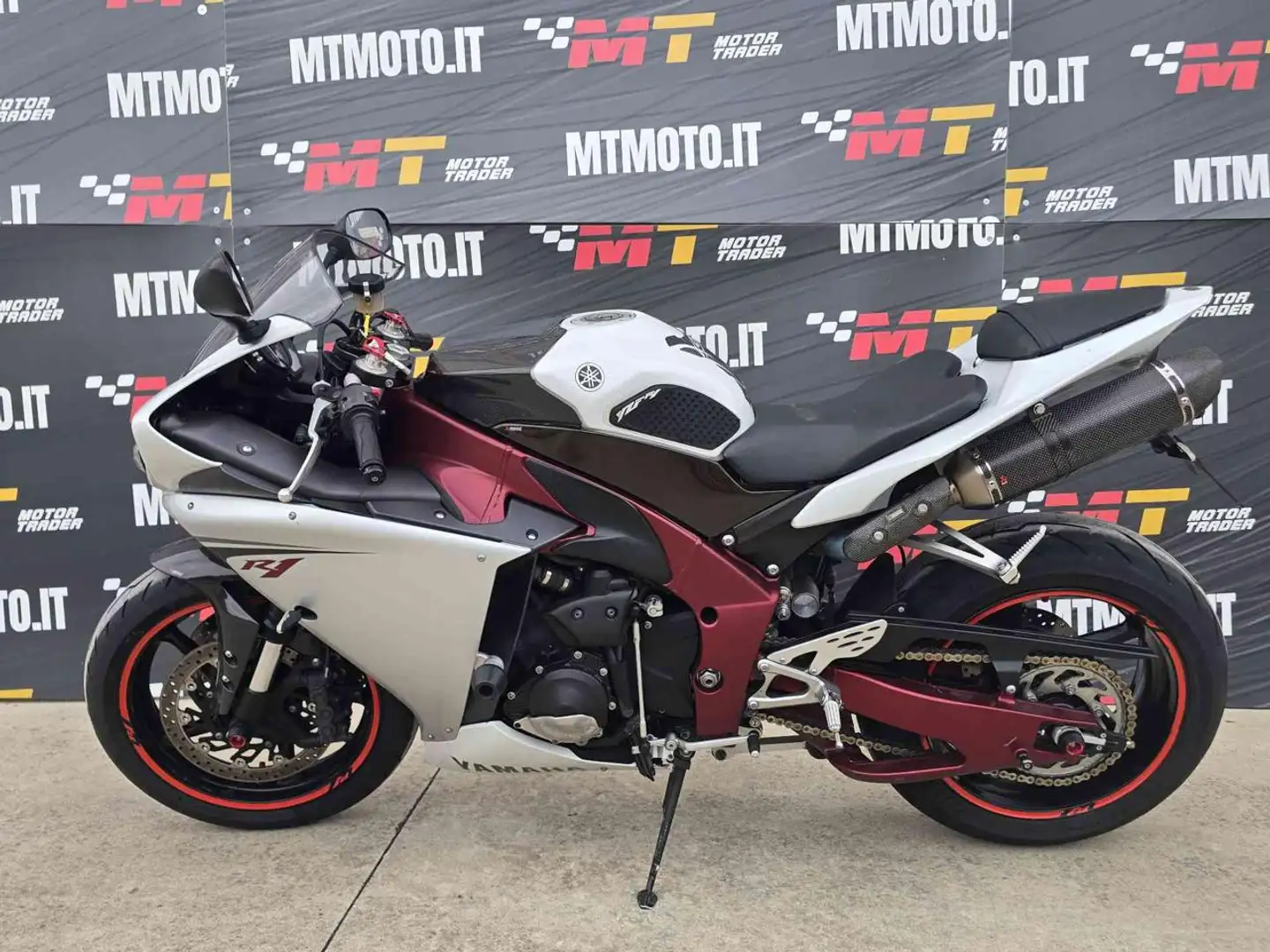 Yamaha YZF-R1 Big Bang Export Video 360 Alb - 2