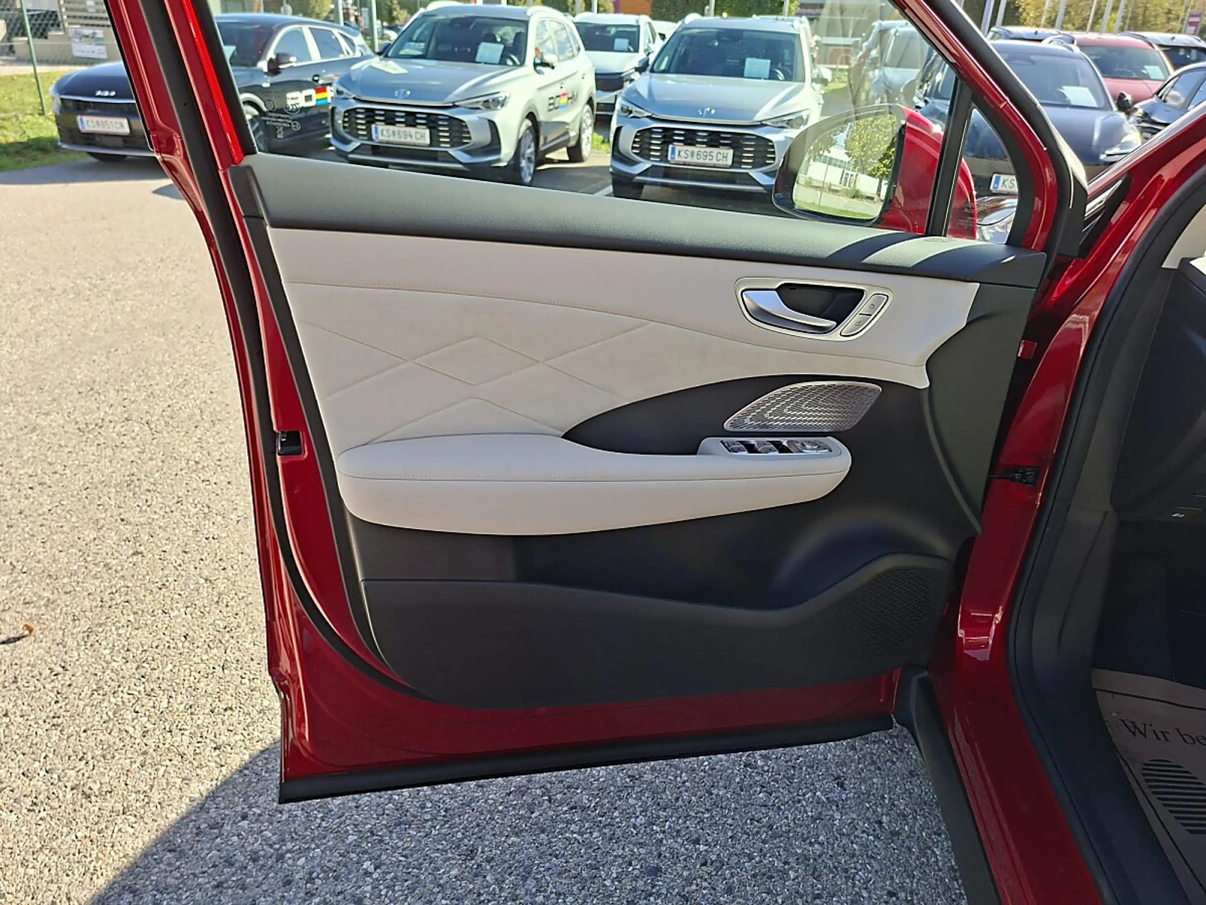 MG Others S6 EV Luxury 77 kWh — photo 15