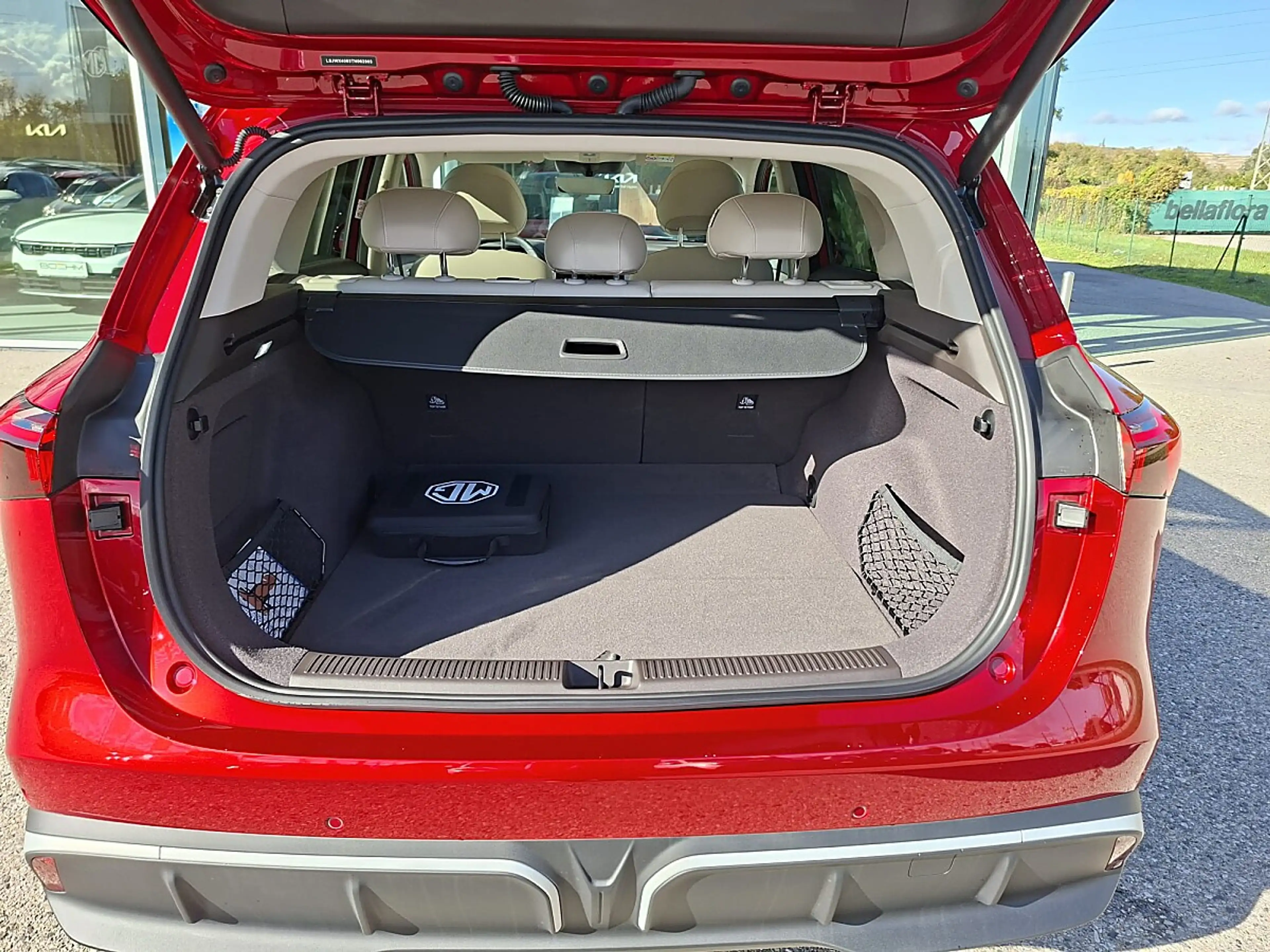 MG Others S6 EV Luxury 77 kWh — photo 9