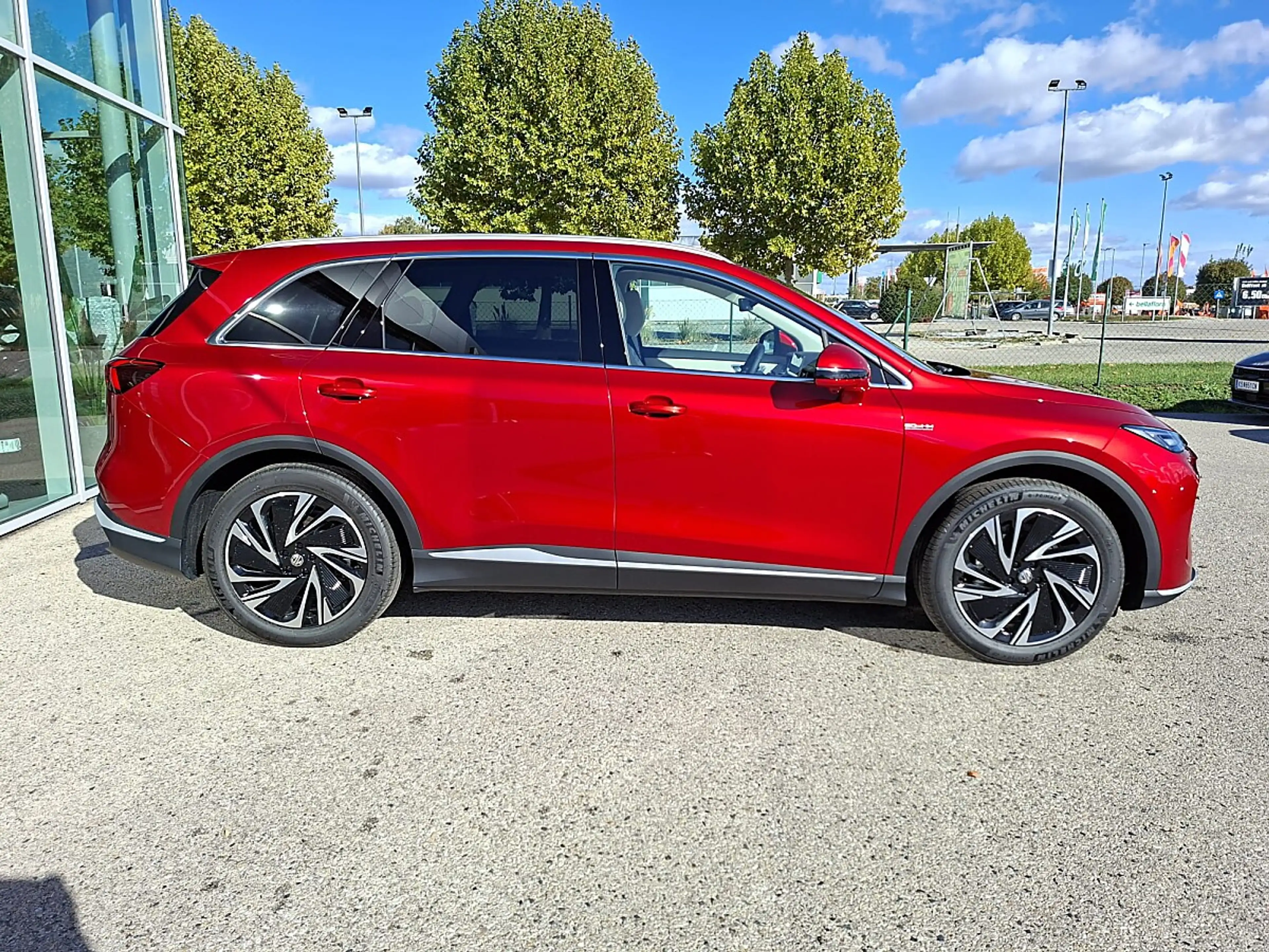 MG Others S6 EV Luxury 77 kWh — photo 7