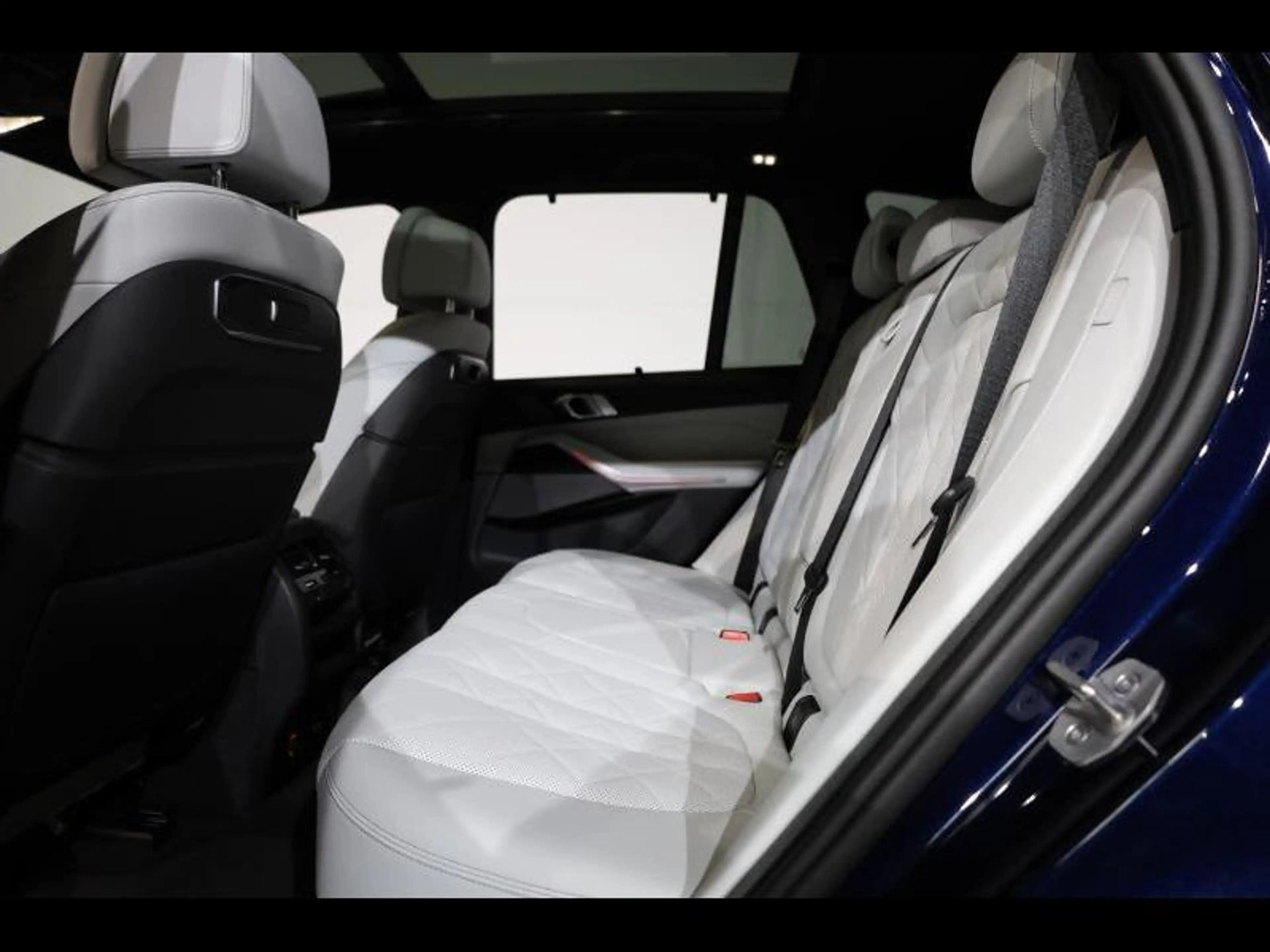 BMW X5 xDrive50e Kit M Sport — photo 10