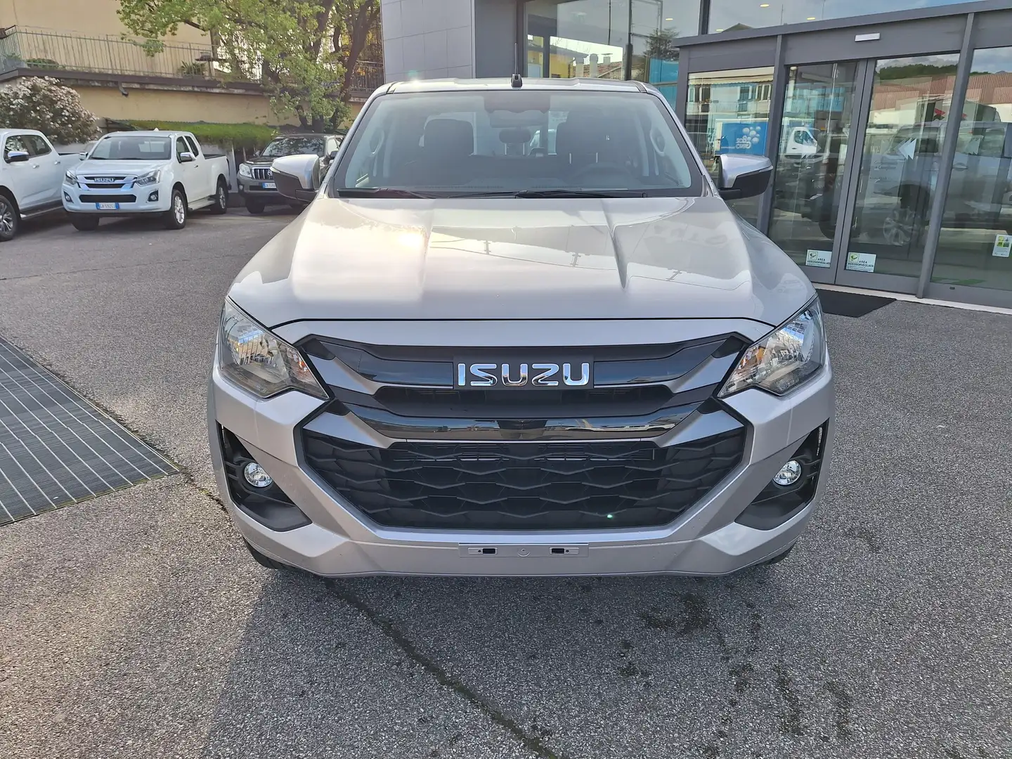 Isuzu D-Max 1.9td 164cv Crew N60BB+ 4x4 A/T PREZZO PROMO MY25 Argento - 2