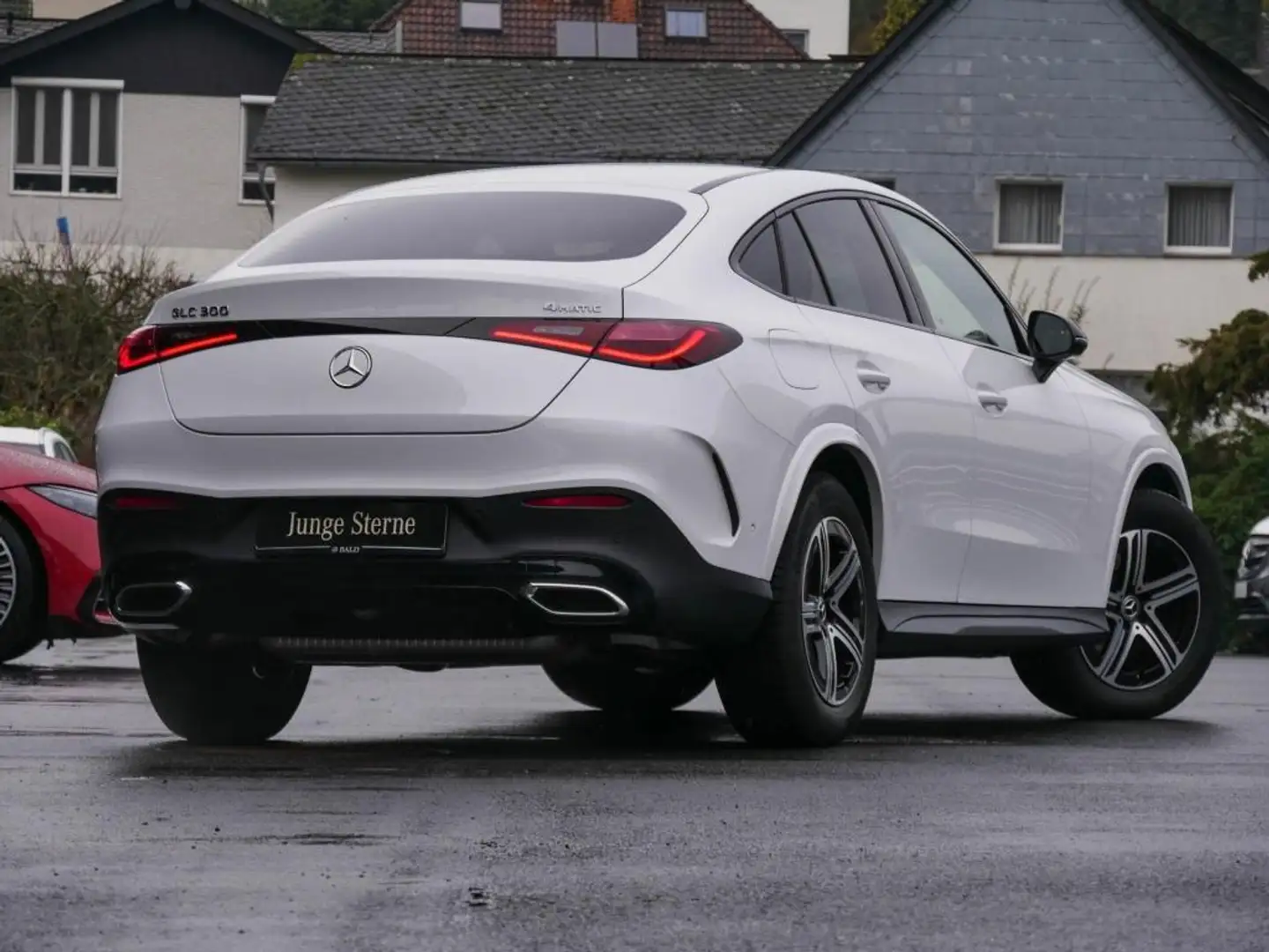 Mercedes-Benz GLC 300 4MATIC Coupé AMG-Sport+Pano+Digital+Memo Wit - 2
