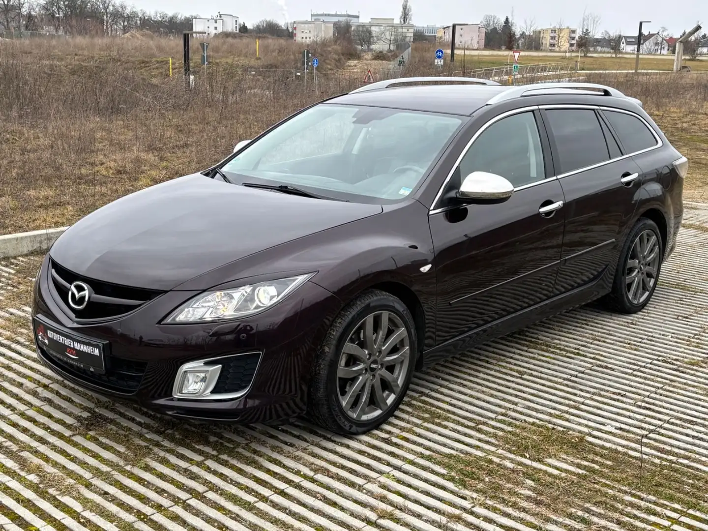 Mazda 6 Kombi 2.5 Dynamic /Xenon/Shz/Pdc/2.Hd/BOSE Zwart - 1