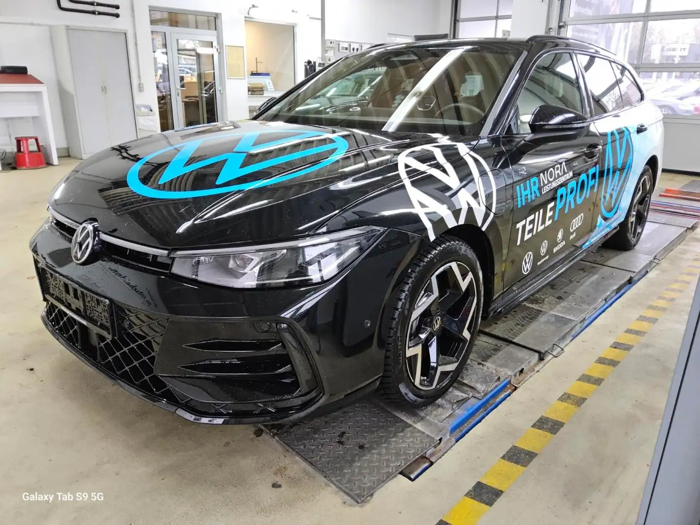 Volkswagen Passat Variant 1.5 eHybrid R-Line*Harman Kardon* Schwarz - 2