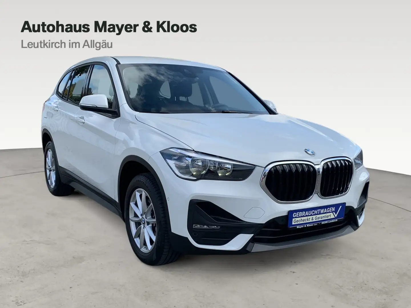 BMW X1 sDrive18i Advantage DAB Navi Tempomat Shz Weiß - 1