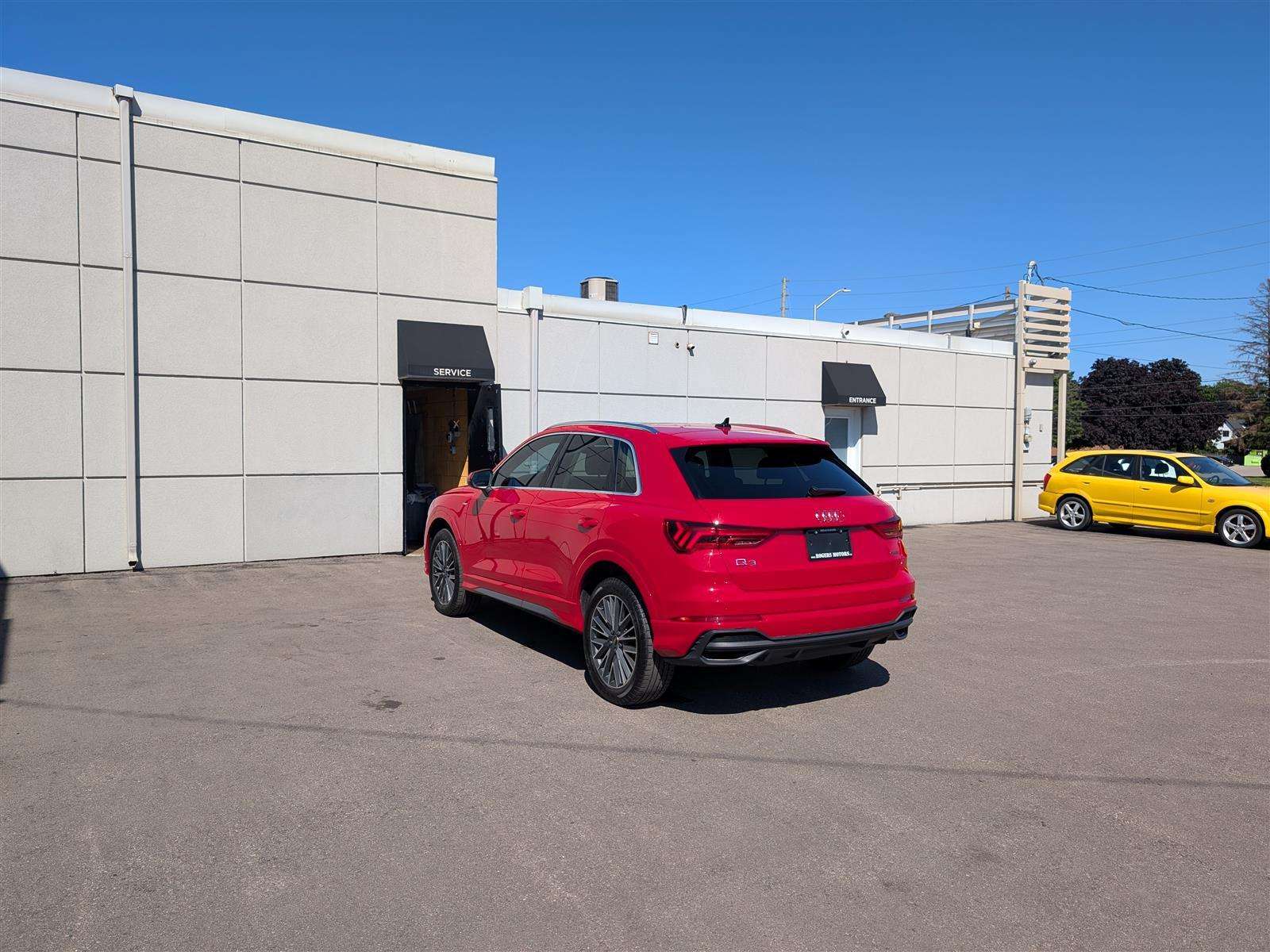 2023 Audi Q3 QTRO S-LINE -  PANO ROOF - LEATHER - TECH FEATS — снимка 1
