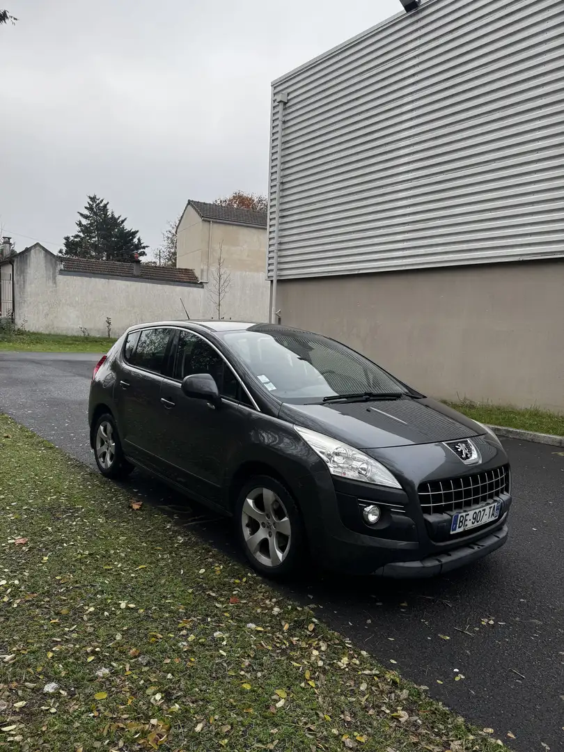 Peugeot 3008 1.6 HDi 16V 110ch FAP Premium Pack - 2