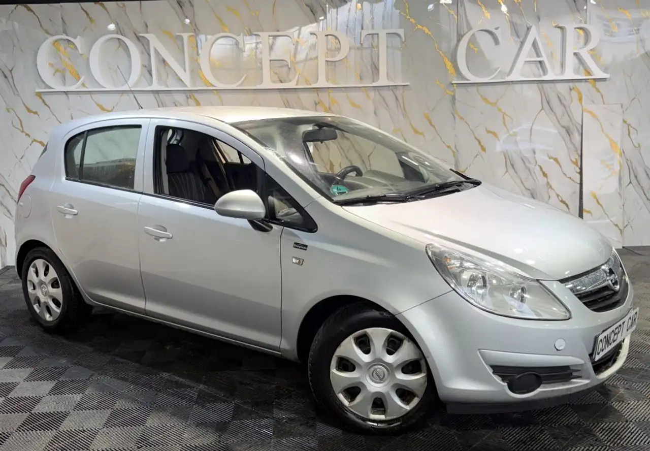 Opel Corsa 1.O BASIS